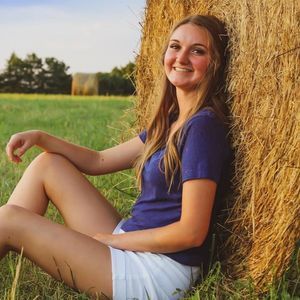 Meet your Posher, Hannah